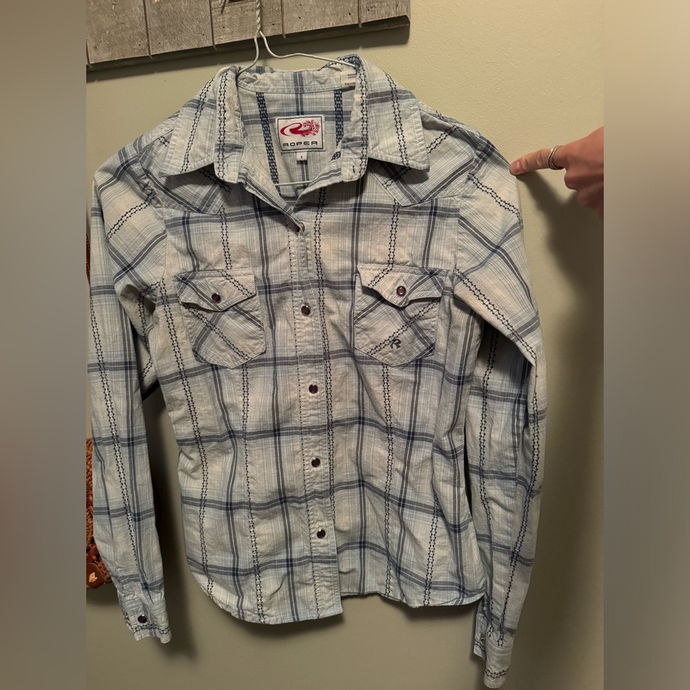 Roper pearl snap size small